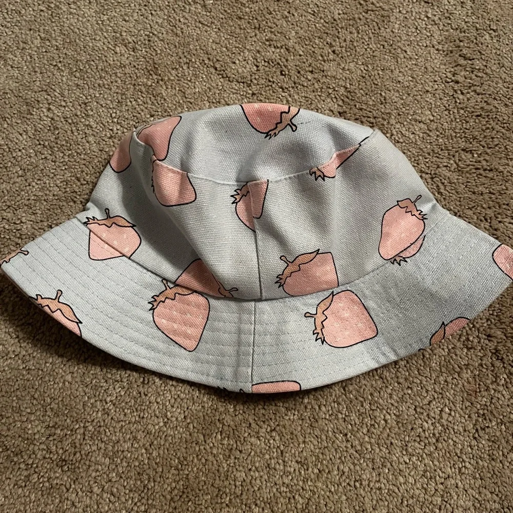 Bucket hat - Picture 1 of 3